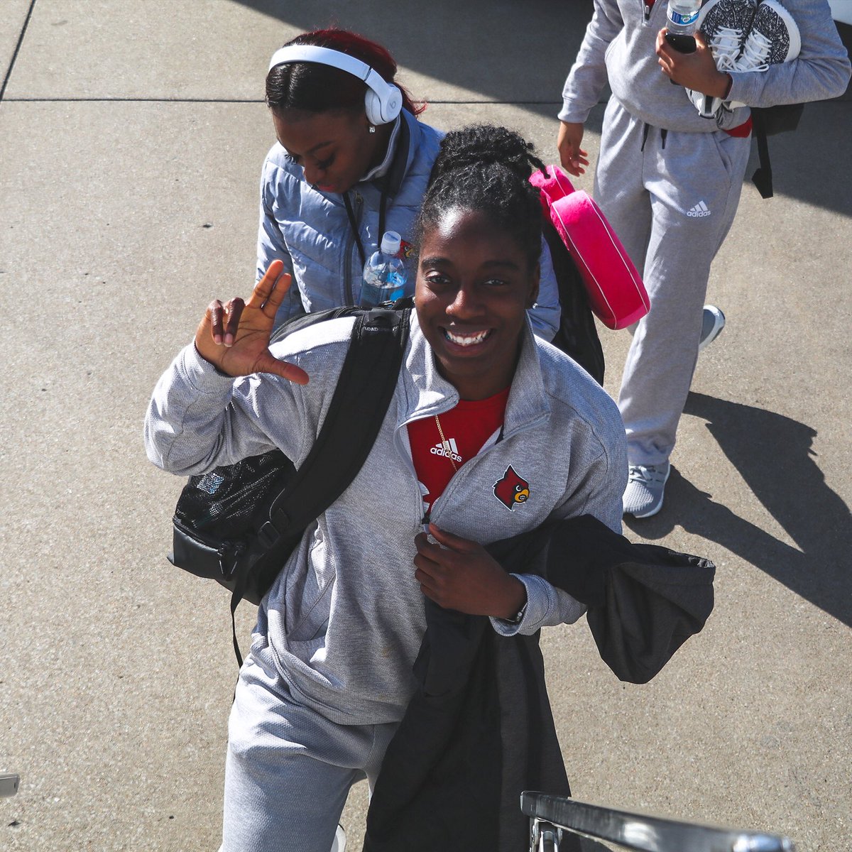LouisvilleWBB's tweet photo. Off to Blacksburg 🛫
Cards and Hokies tomorrow at noon. #GoGards https://t.co/dOTroIpx5U