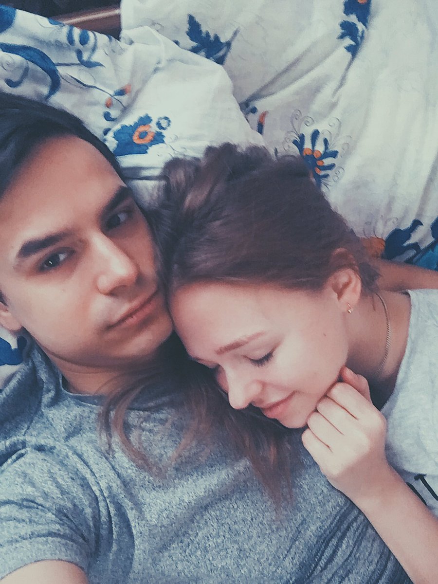 Polina_w_'s tweet photo. Наш личный/маленький/хрупкий/драгоценный/тёплый мир🌍💫 https://t.co/KMPF6JLIp0