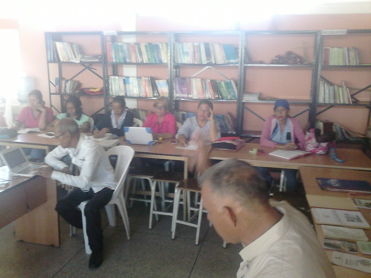 CeibVenezuela's tweet photo. VII ENCUENTRO DEL PNFAE DE MIGUEL PEÑA, VALENCIA REALIZADO EN LA EB LOMAS DE FUNVAL https://t.co/ZQoydkgu0N