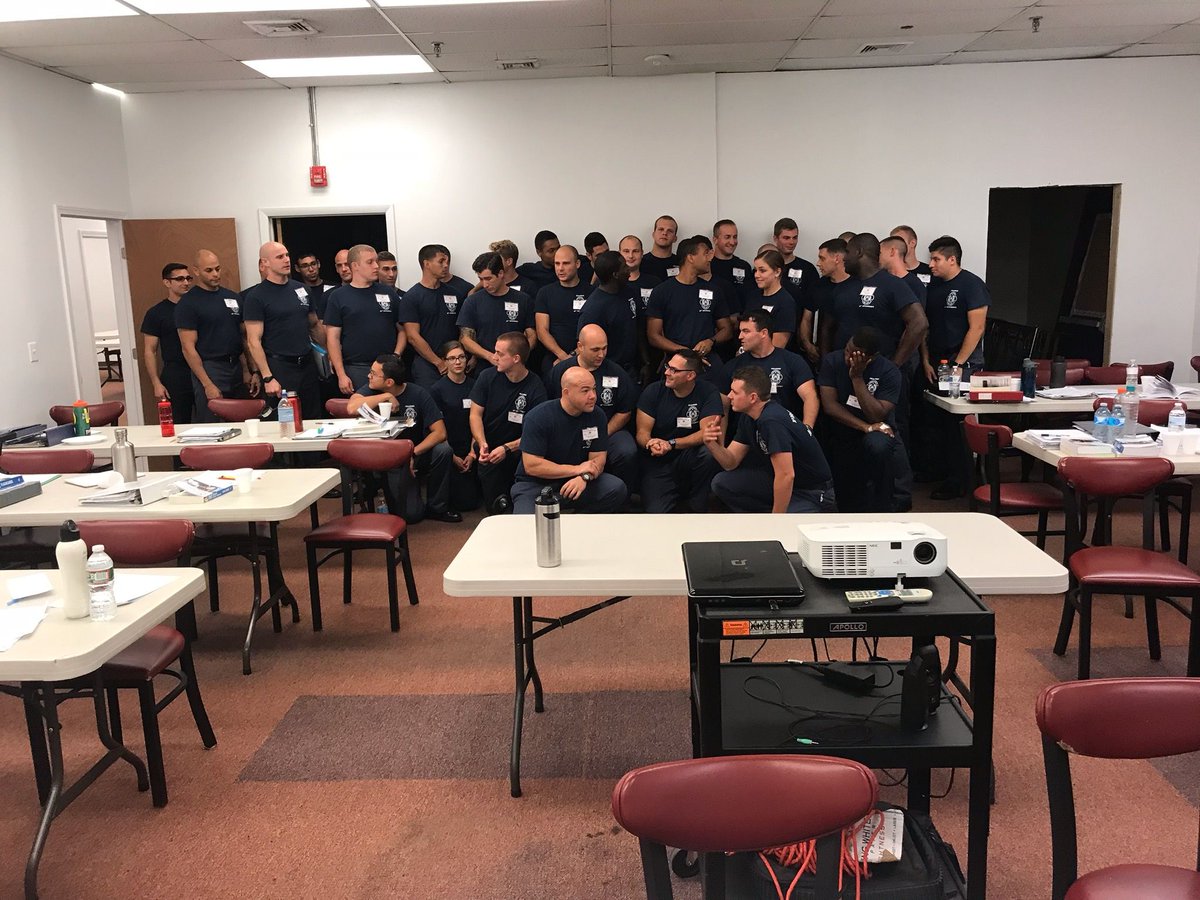 aspandtrinc's tweet image. Looking for a rewarding career? Learn how to save lives and become an EMT! We offer a variety of courses. Be sure to visit our website to learn about the current class roster. #EMT #EMTBasic #Honor #Respect #BoysInBlue #Service #SavingLives #AmericanSafetyPrograms #ASP #RI