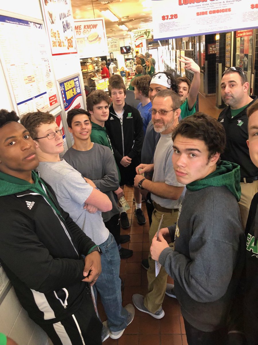 EHS_GamedayLIVE's tweet photo. Great season for the Wrestling team. Finished with a 22-10 record and a trip to the BEACON! #WAVEALLDAY #matwave #fatwave https://t.co/hwEZLpfgqk