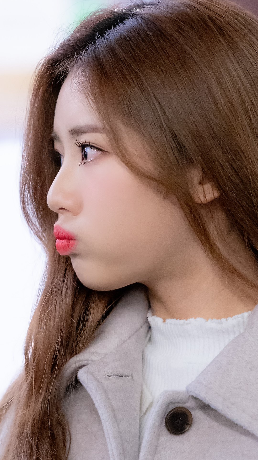 Dya5YYPUwAAZus5.jpg:orig