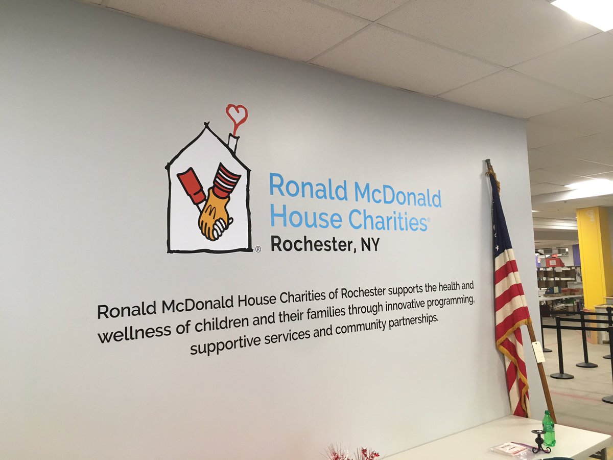 Empire8's tweet photo. The final part of this weekend’s #E8Summit -
Volunteering at the Ronald McDonald House in Rochester #WhyD3
#E8 | #LeadersCompeteHere https://t.co/rRDIWXFWHH