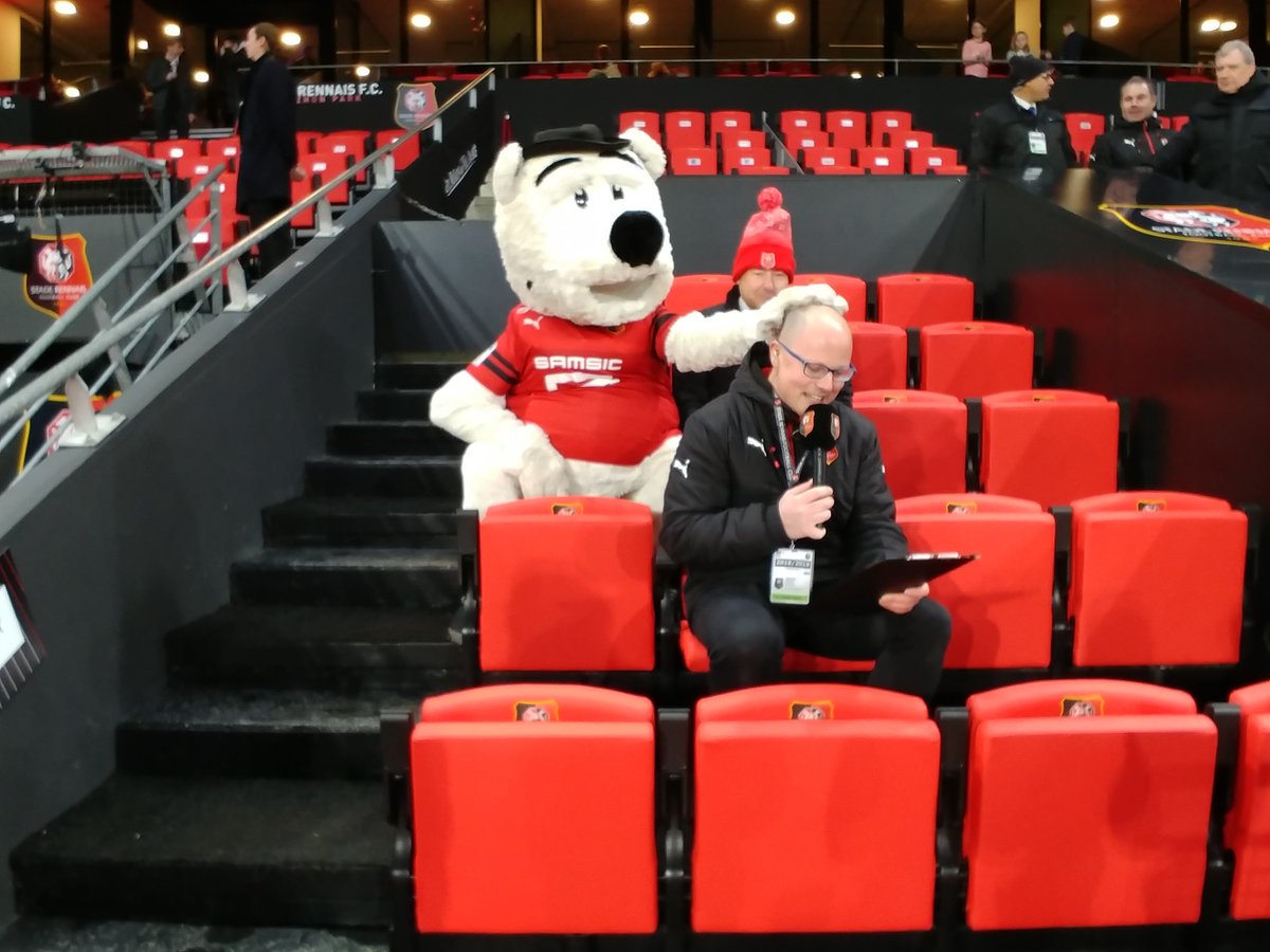 ErminigOfficiel's tweet image. Pour tous ceux qui croient encore avoir des cheveux, avec ce froid, ne faites par comme @Jeremy_Gamard, couvrez-vous ! 😂 #SRFCASC