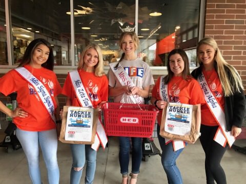 shsucailife's tweet photo. So proud of our 2019 @shsu_pc #MissSamHouston pageant contestants! They joined with our #community @HEB to promote the “Souper Bowl of Caring Campaign” to #TackleHunger! What a great initiative by #HEB and amazing students we have! 🧡💙 https://t.co/MV3B0XMgYR