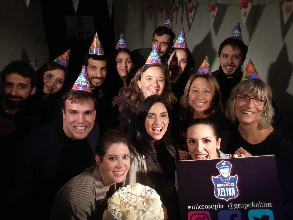 GrupoKelton's tweet photo. ¡Décimo día de #microsopla en @microteatrobcn! Con Helena García @RaquelTwittea @Beti__  #microteatrebarcelona #grupokelton https://t.co/5slWIziKIC