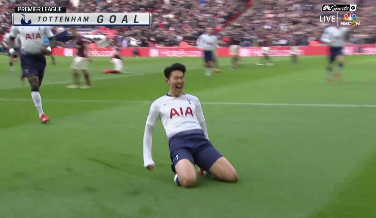 MenInBlazers's tweet photo. Your 2018-19 Title Winners. Would genuinely love that tbh. To bring in nobody. Struggle to finish the stadium,. Have Poch forced to explain lack of silverware in press conf after press conf. Lose Harry Kane for key period. And just keep grinding, believing, finding way to win https://t.co/0v0MYLuiYI
