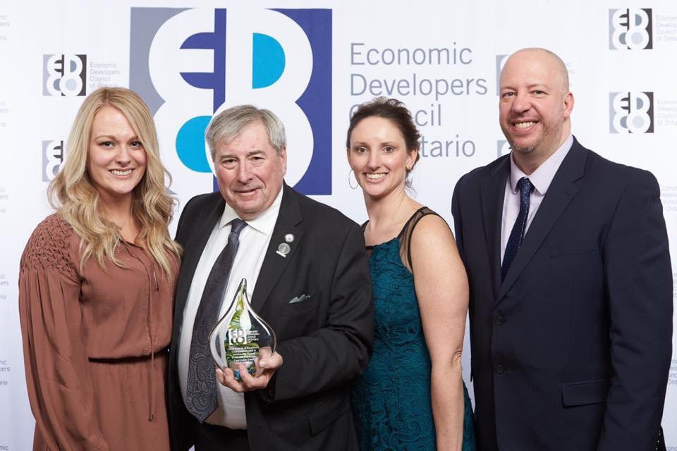 This past Thursday at the Economic Developers Council of Ontario (@edco1edco) 2018 Awards of Excellence, the Town of Minto was honoured with the Local Collaboration &amp; Partnership Award for our Cool Cones Crawl Public Art Project! 🎉Feeling so proud &amp; excited for our next project!
