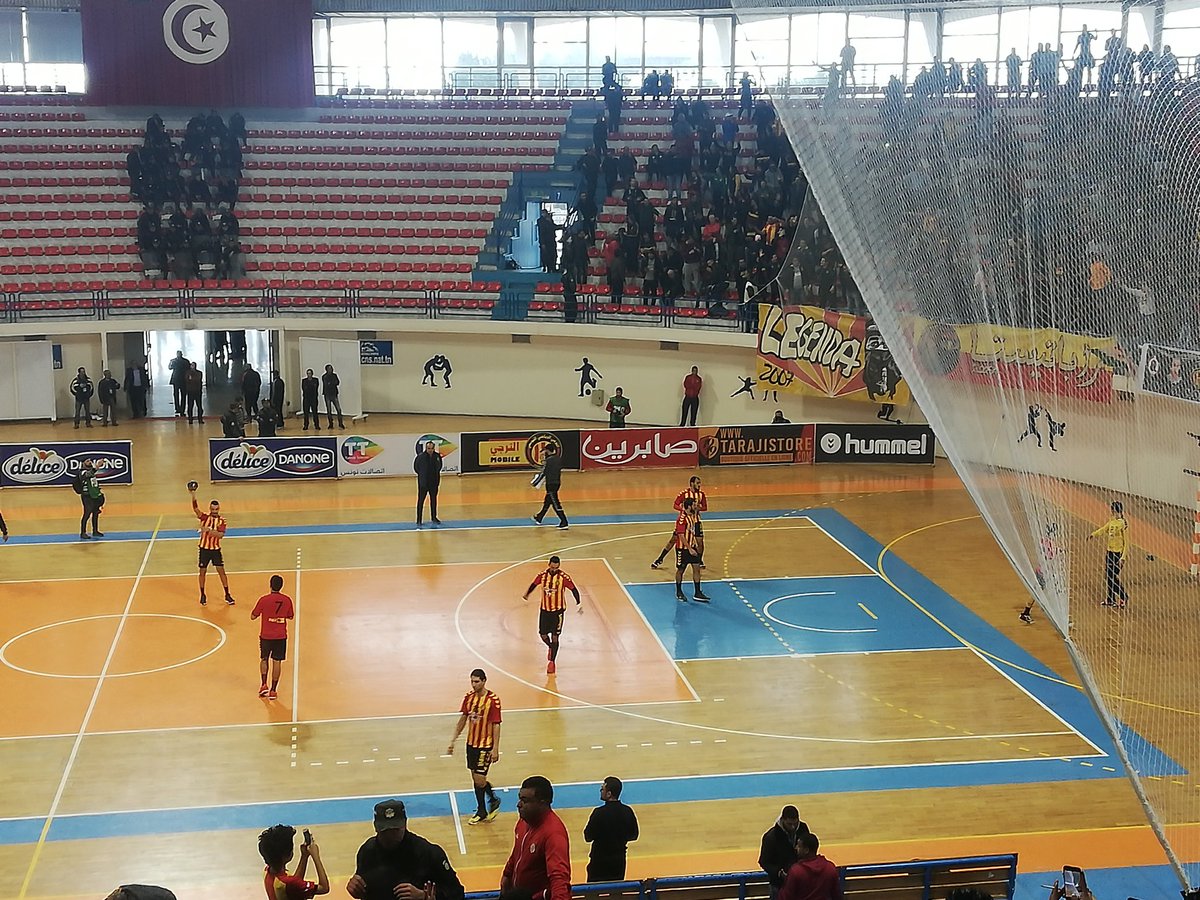 EsperanceSTunis's tweet photo. C'est la mi-temps au Palais des Sports d'EL MENZAH
MT: EST-CA 13-13
#DerbyTn #ESTCA #Handabll https://t.co/hddGTuCtap