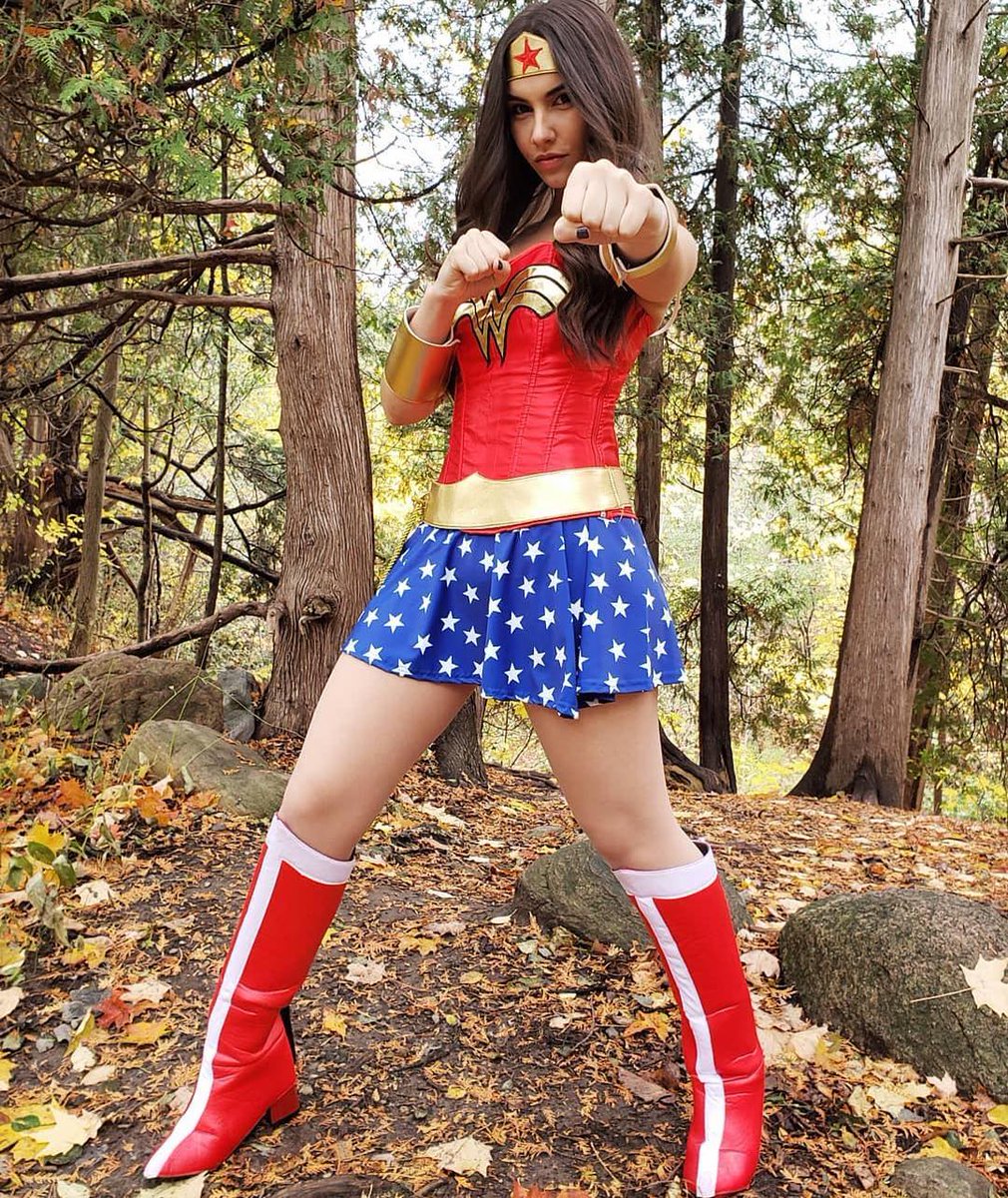 InterviewQueen_'s tweet image. My Wonder woman cosplay. I loved this shoot.