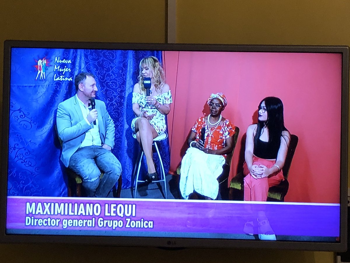 maxilequi's tweet photo. Muchas gracias #RaquelRobles por invitarme a tu programa #NuevaMujerLatina en @CN23 para hablar sobre el crecimiento de la #RadioOnLine en la #Argentina y sobre #GrupoZonica @RADIOZONICA @larzradio https://t.co/42YlJvvSmM