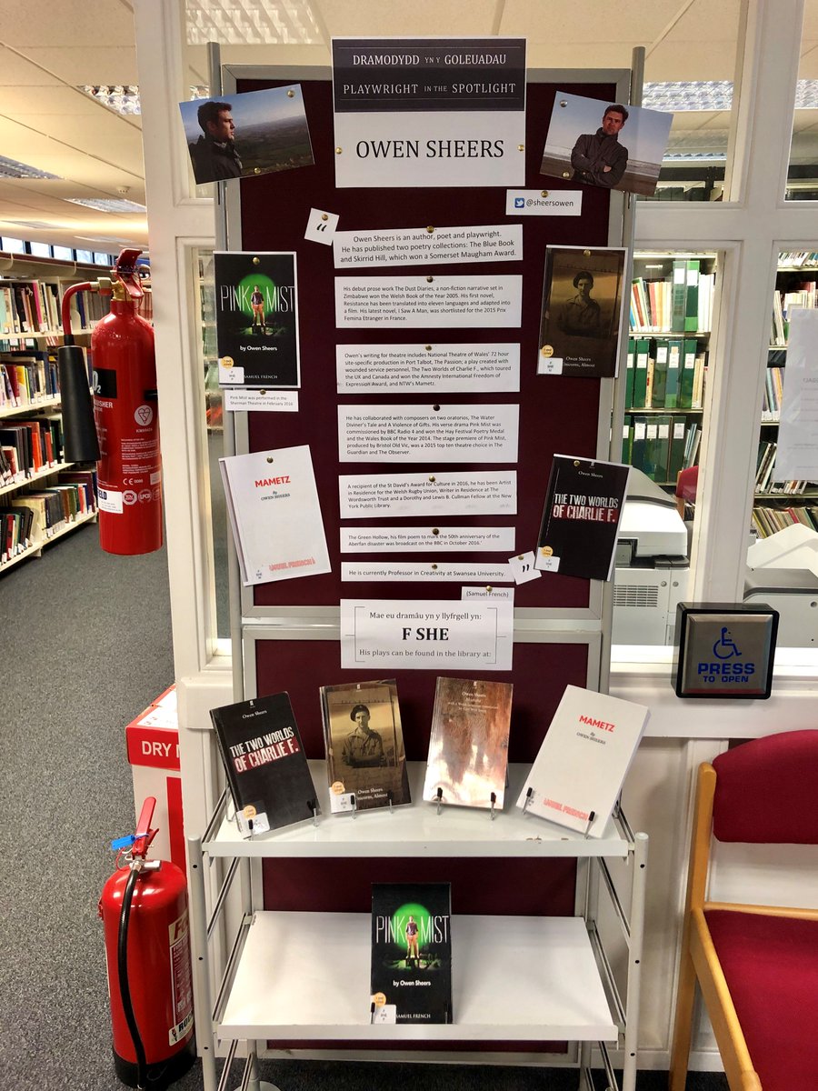 RWCMDLibrary's tweet photo. Dramodydd yn y Goleuadau!
@sheersowen π
Playwright in the Spotlight!
#rwcmdlibrary #cbcdcllyfrgell #rwcmd #cbcdc https://t.co/yCosl4Eg9s