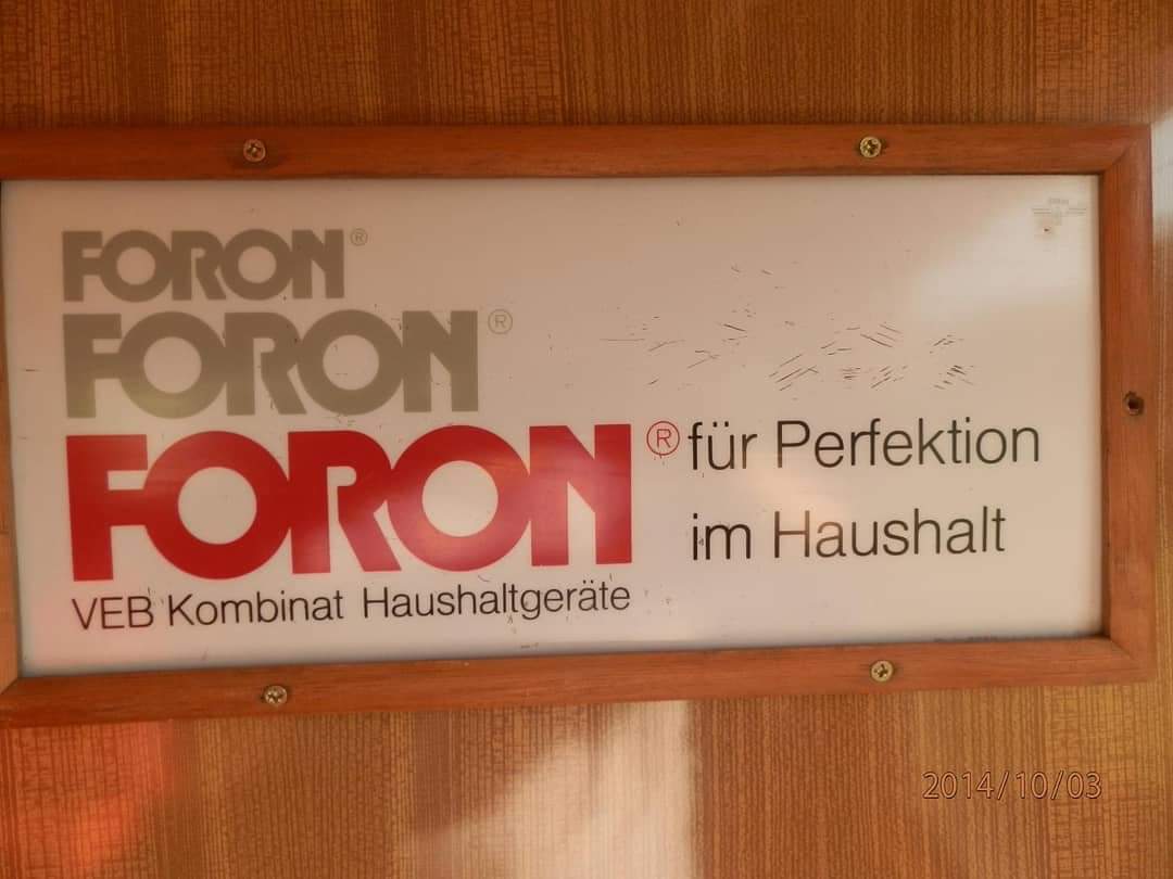 DDR_Reklame's tweet photo. FORON entstand in der DDR als Warenzeichen für die Produkte des VEB Kombinat Haushaltsgeräte Karl-Marx-Stadt, dem 28 Werke zugeordnet waren. -
#FORON #Waschmaschine #Kühlschrank #VEB #Kombinat #Haushaltsgeräte #KarlMarxStadt #DDR #GDR #Ostalgie #EastGermany https://t.co/K9nvZmMbDK