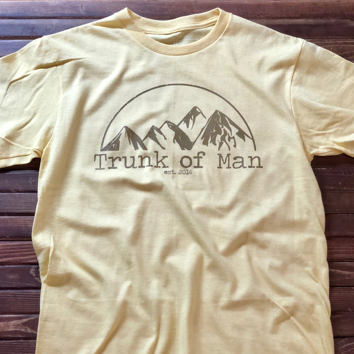 trunkofman's tweet photo. It's still a little chilly out but we can't help but think of warmer weather when we look at the Peaks-n-Valleys Short Sleeve Tee. #Summer2019 #tees #trunkofman https://t.co/TfDgiGjxiO