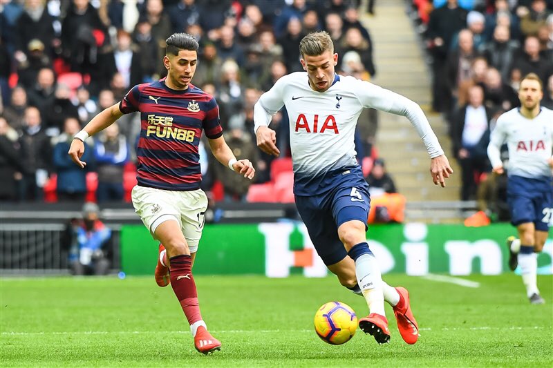 AlderweireldTob's tweet photo. What a way to start this Sonny weekend 😜💪🏻 #COYS https://t.co/Q7v0zBrXoG