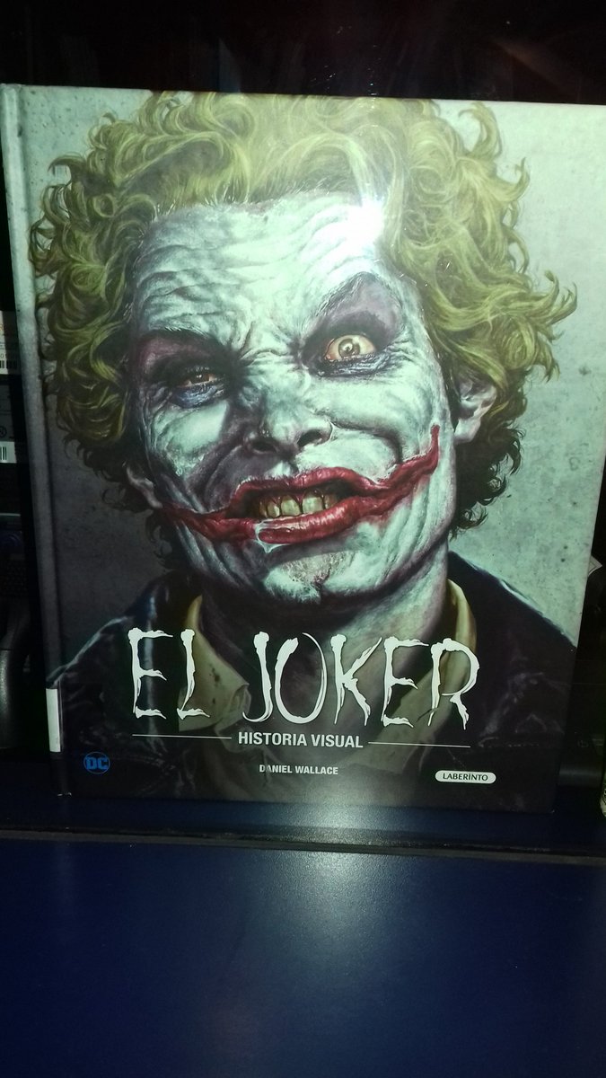 dibujosshinzen's tweet photo. Para quienes estén inscritos en @Bibliometro de #Maipu les paso el dato de que esta disponible la Historia Visual del #Joker y es grandote. ☺
#DevorandoComicsCl #DevorandoComics #comics #Chile #comic https://t.co/g3ewSIfrNZ