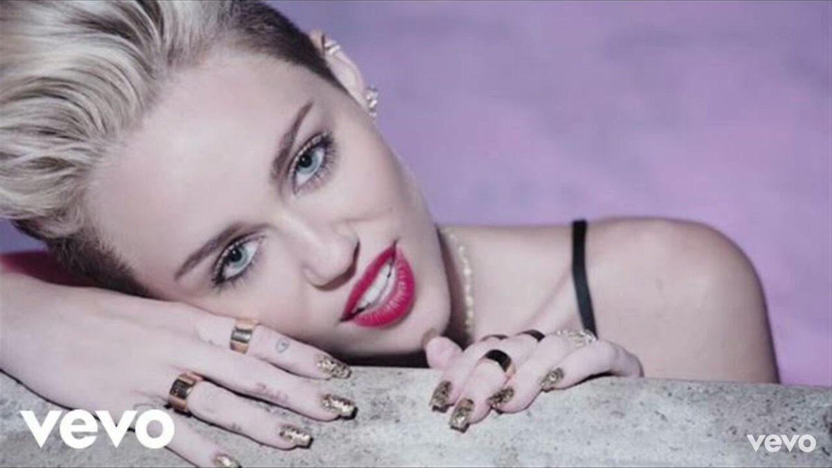 Gipsy_Toy_'s tweet photo. 💫Cita Y Responde💫

25. VIDEOCLIP MAS ICÓNICO DE MILEY CYRUS https://t.co/Vm1sV2YhTq