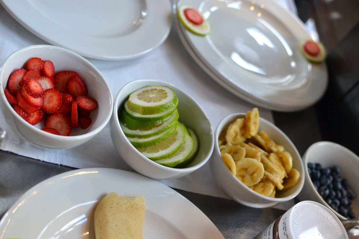 Boozy_Foodie's tweet photo. I noticed that it is #CrepeDay #NationalCrepeDay (US) today! Immediately I thought of the crepes we had for breakfast at the @DaVinciHotelSA! 😍 Freshly made while you wait, with an array of delicious toppings! Totally delicious! #DaVinciHotel #BestCrepes @MaximillienRest https://t.co/1AUgEWuPqs