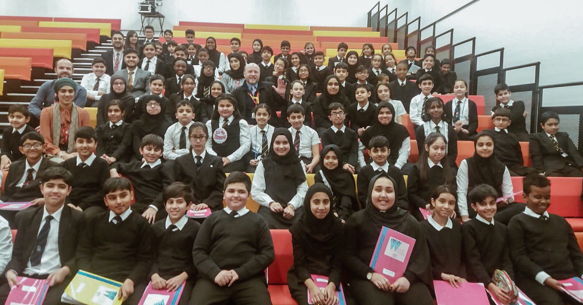 liambyrnemp's tweet photo. Big thanks to #Waverley School for a stunning discussion with Year 6 on #Brexit, politics and our community - and thx to everyone who stopped by for a chat at our #SchoolGateSurgery! https://t.co/cBOCLUuzz4