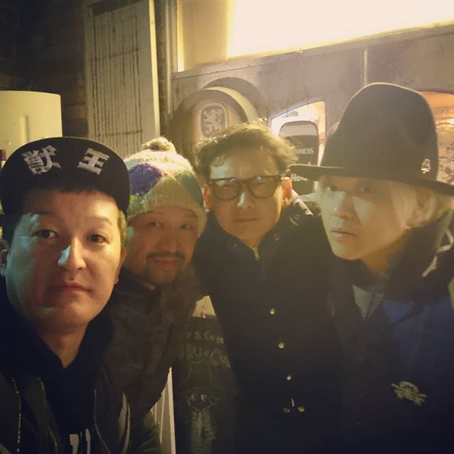 BASEMENT_CLUB's tweet photo. 名古屋な四人!
なかなかなフォーショット!
#チャーマー (BASEMENT CLUB)
#おっさん (CLUB UPSET)
#warubilly (MONKEY CABARET)
#djdie (RADIO CLASH / GURUxGURU) https://t.co/YLYXE2N4X8