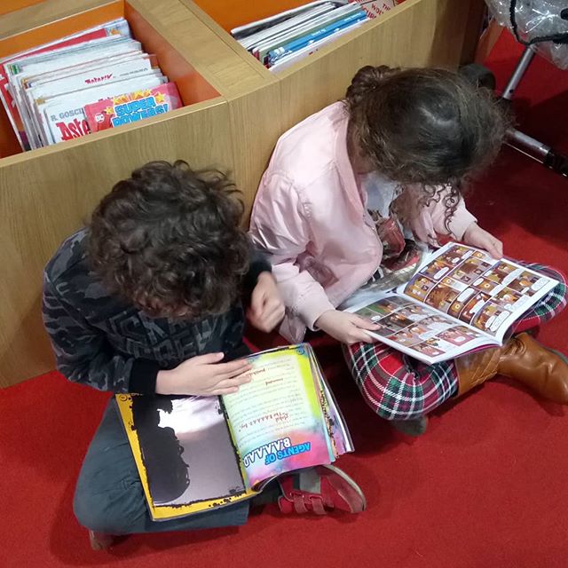 My Favourite place with these two... The library!

#pengelibrary #Readingtime bromleylibraries