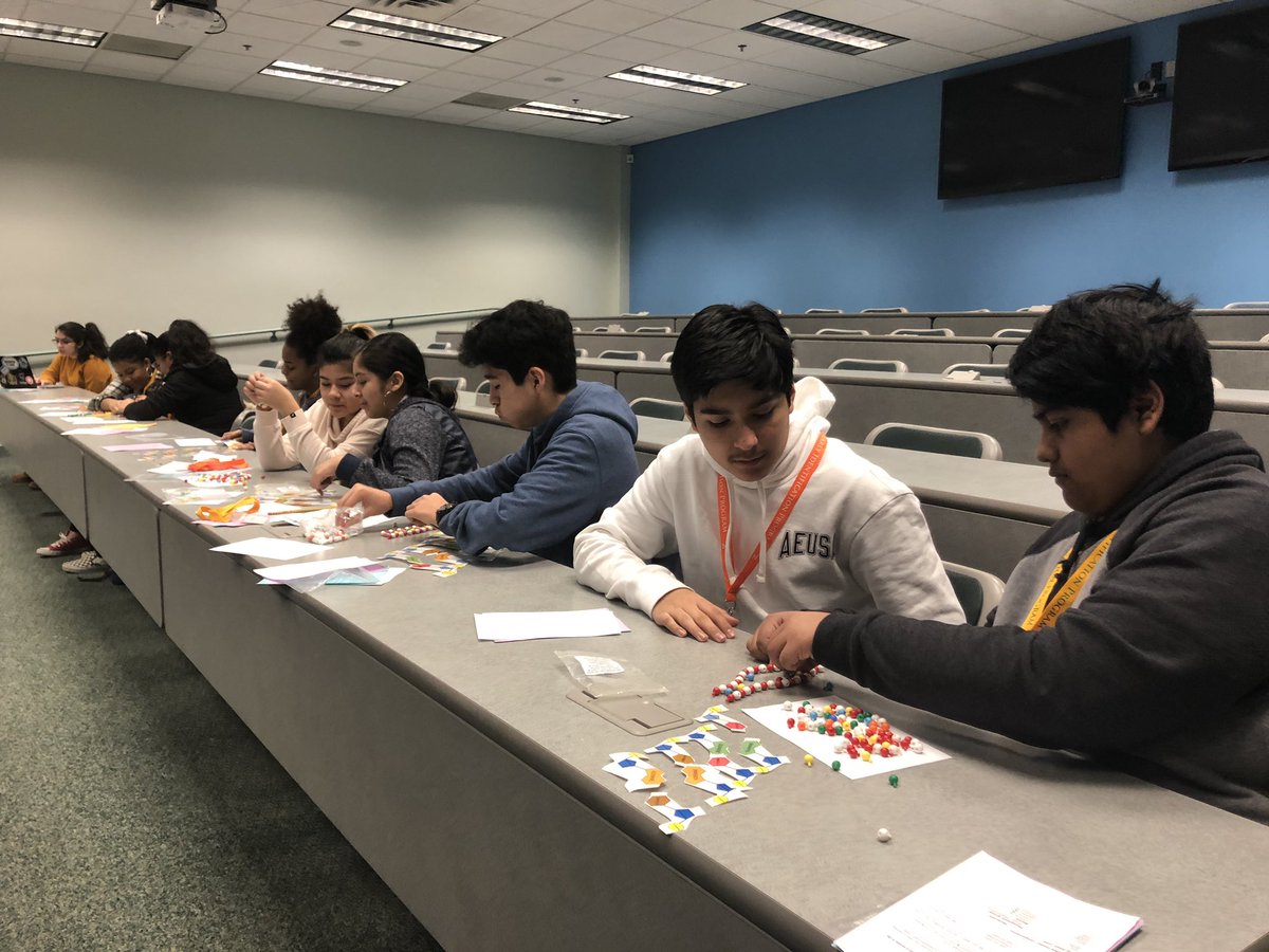 EIPMason's tweet photo. Making DNA models ๐งฌ in Biology lab #STEMHPowerAid #eip https://t.co/uaX6VY9ErU