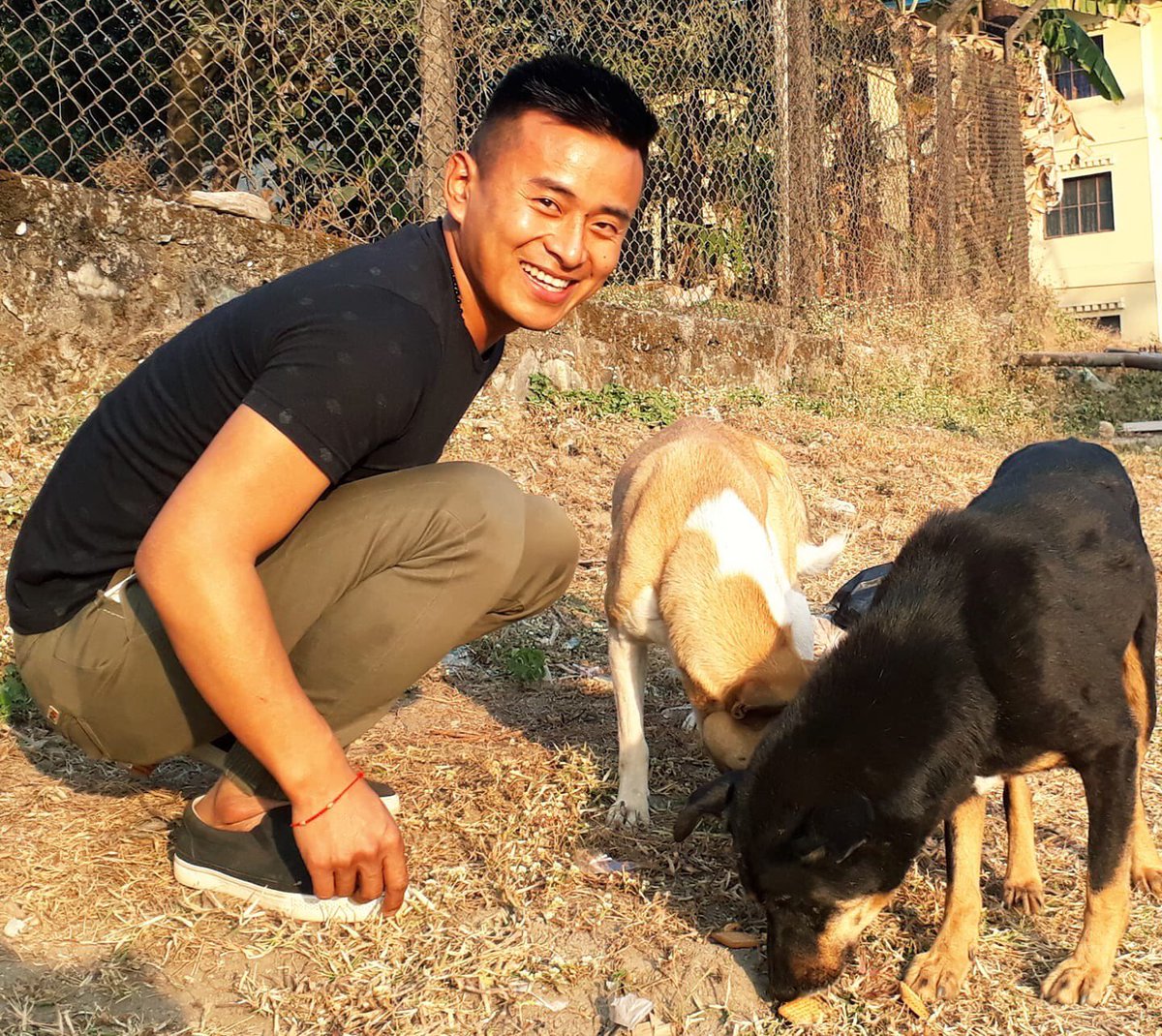 kezangofficial's tweet photo. You can't be mad at dogs barking. It's in their nature. 'BOW BOW', the third song from Kuzuzango2 is dedicated to all my beloved dogs. 😂😎😝 https://t.co/c9ZtAVPaU7
#migto_gayra_ngalu #new_album #promotion #likeaboss #nodamn #hatersgonhate https://t.co/iyNMdpf5cY
