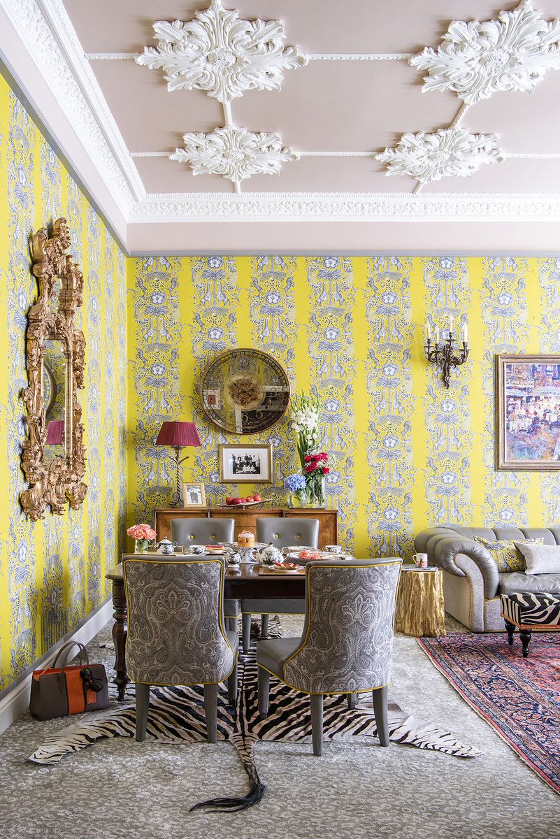 clarkeandclarke's tweet photo. Here we have a wonderful collection of images, courtesy of @DesignInterventionSG in Singapore, using @emmajshipley 'Kruger' wallpaper in a vibrant lime colour.Looks a fabulous project!
.
.
.
#designintervention
#emmajshipley
#wallpaper
#singapore
#interiordesign
#clarkeandclarke https://t.co/1jKKdggDaJ