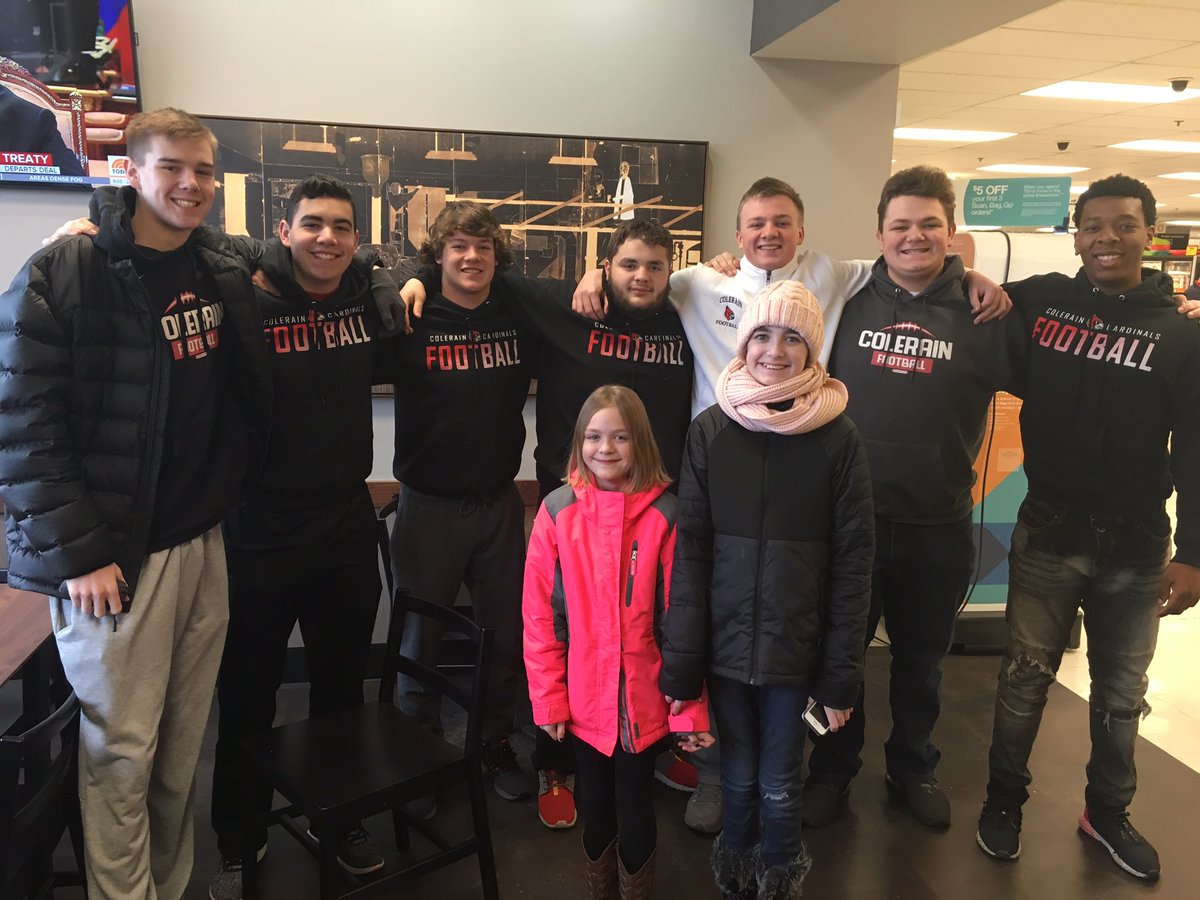 ColerainFtball's tweet photo. Thank you Monfort Heights @kroger for letting us come and serve the community for a couple hours!  #CPAK https://t.co/HMbp8AxtpM