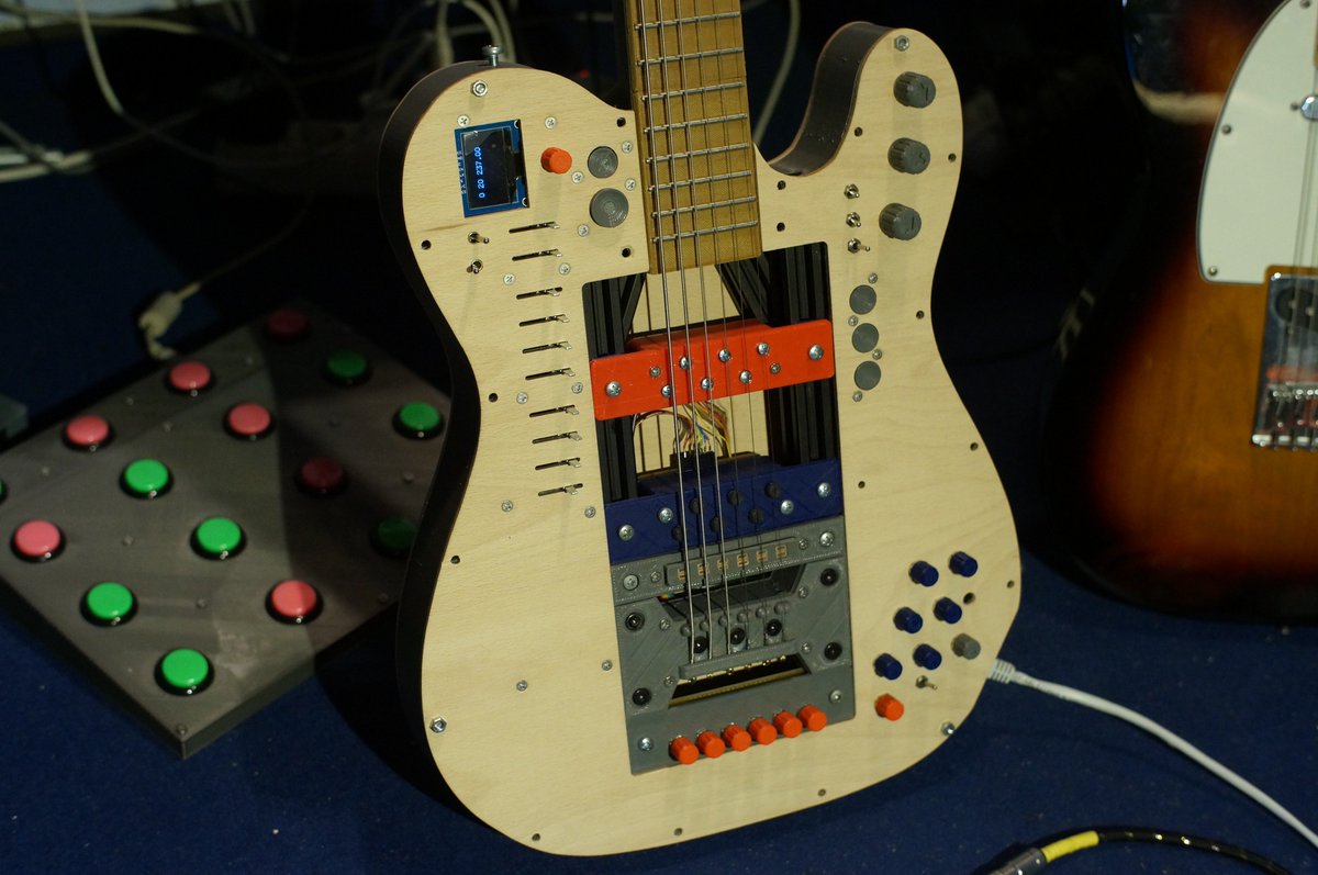 hackaday's tweet image. ElektroCaster by  @fpiesik is now on #hackadayio! hackaday.io/project/161675…