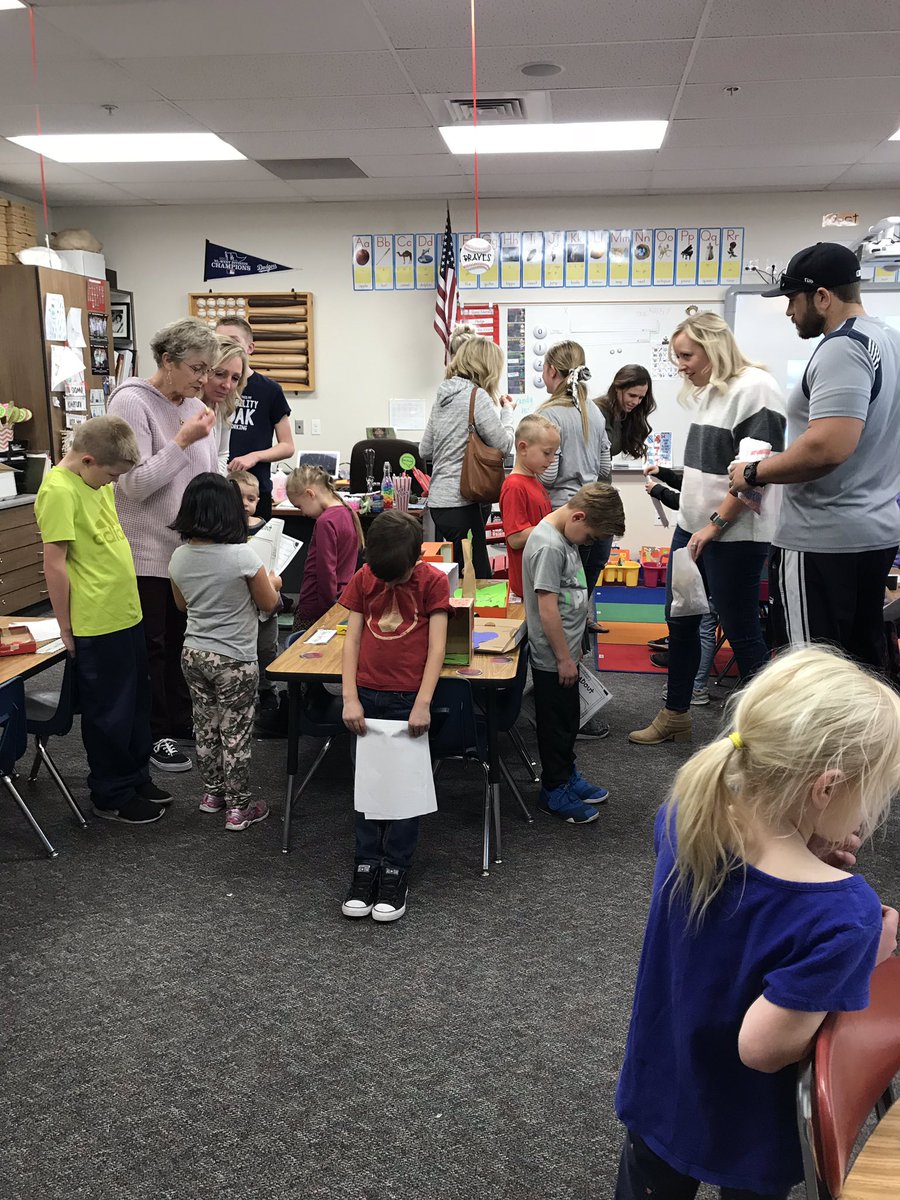 cveslittlecats's tweet photo. Our animal zoo was a great way to celebrate our non-fiction writing! #animalzoo #nonfictionwriting #cveslittlecats #explorecreatediscover https://t.co/pqz48cMisR