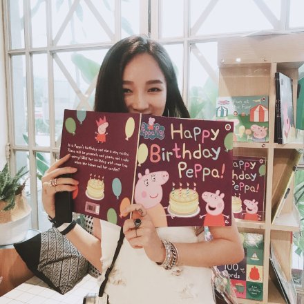 ItsJiaTime's tweet photo. [Weibo  Owhat]

#孟佳 #孟佳0203生日快乐 Hermosa y amable dama，siempre lleva a los fans una variedad de pequeños detalles y pequeñas sorpresas，y vuelve a ellos más tarde ~Feliz Cumpleaños！🎂 https://t.co/fCRngtz548