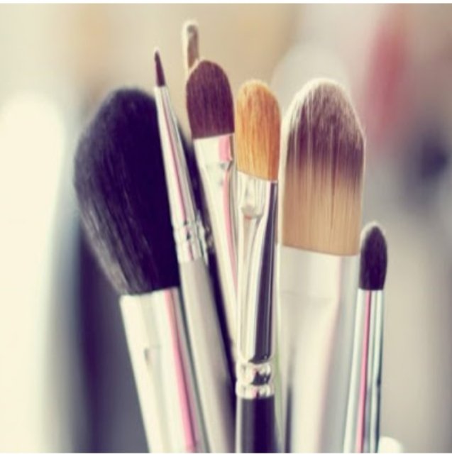 BauldeByS's tweet photo. Hoy os hablamos de las diversas funciones de las diferentes brochas o pinceles para que ponerse guapo/a no sea ningún problema y obtener un mejor acabado.⤵️
▶️ https://t.co/AWUdO45EEq ◀️
#Belleza #BellezasDeLaSemana #FelizSábado #FelizFinde #makeup #Maquillaje #tipmakeup #Tips https://t.co/HlLYiuKPBZ