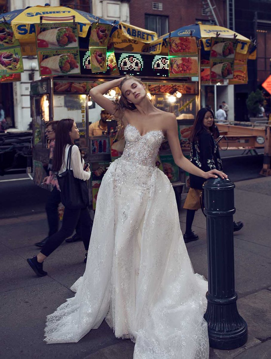 abitosposa's tweet image. L'abito da #sposa componibile @pninatornai #DreamCollection sensuale e super romantico! thedress.it/24886/collezio… Amazing #bridal #dress with overskirt