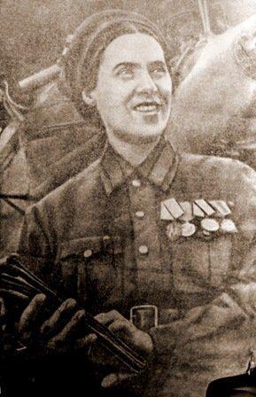 Azerbaijan's tweet photo. #LeylaMammadbeyova-1st female flyer, not only in #Azerbaijan|i history, but also in Caucasus, Southern Europe &amp; Middle East. Her 1st flight took place in 1931. During WWII she trained thousand of paratroopers &amp; hundreds of flyers, 2 of them awarded hero of Soviet Union. @UN_Women https://t.co/54Jg7eon59