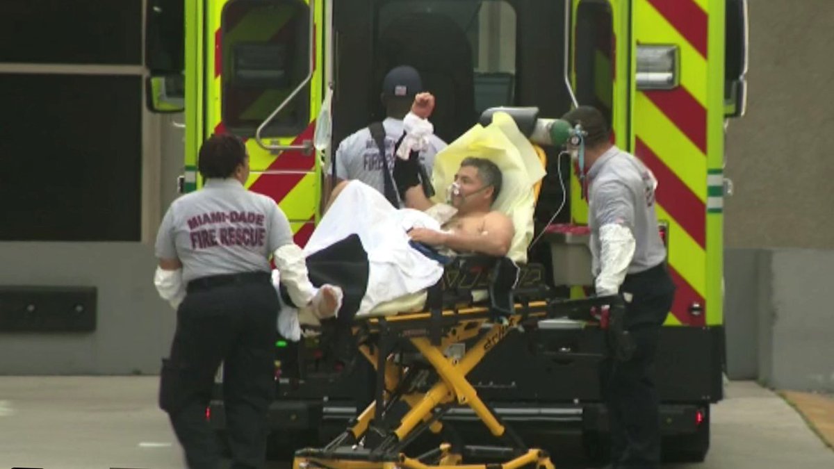 BREAKING: Man hurt in possible shark attack off coast of Key Biscayne bit.ly/2G7tucV https://t.co/8PEXlh5EsY