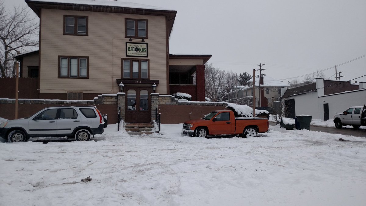 LostWeekendLPs's tweet image. Saturday OPEN today 11am-7pm
#recordstore #columbus #ohio #winter #vinyl #lostweekendrecords