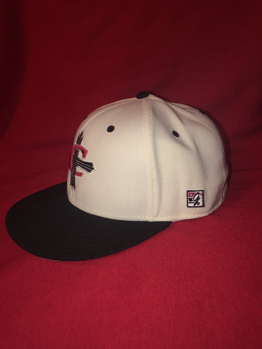 CUAABaseball's tweet photo. 🔴Cardinal Giveaway🔴

RETWEET for a chance to win the all NEW 2019 gameday hat for your #DiamondCards (all fitted sizes available)

A random winner will be drawn at first pitch on 2/9 at 1:00PM ET.

This is the first giveaway of the season with more to come throughout the year! https://t.co/XvSrkt1ZgC