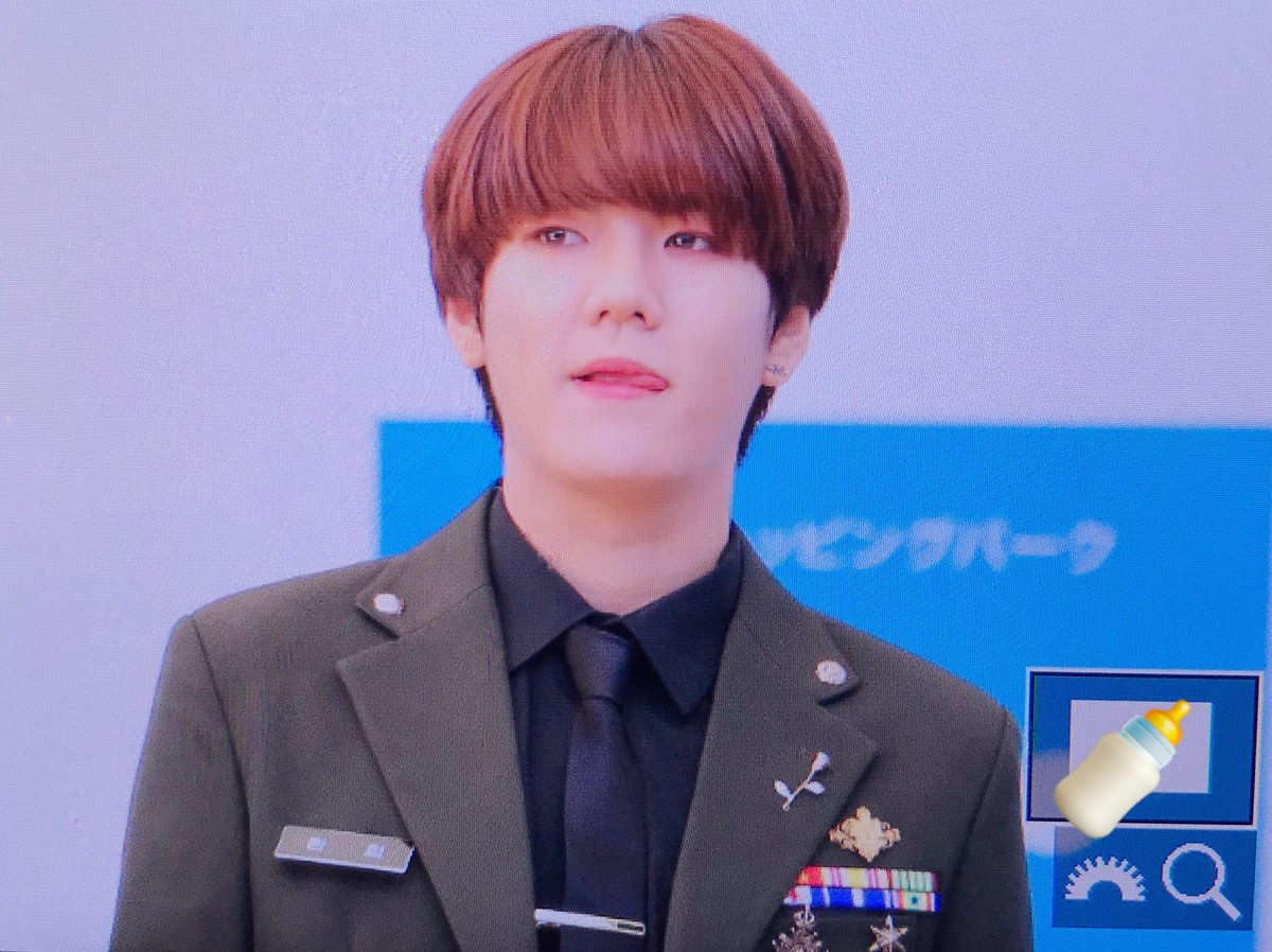 19980506net's tweet photo. 😋🍭 #환희 #업텐션 https://t.co/F3xmTHZRlu