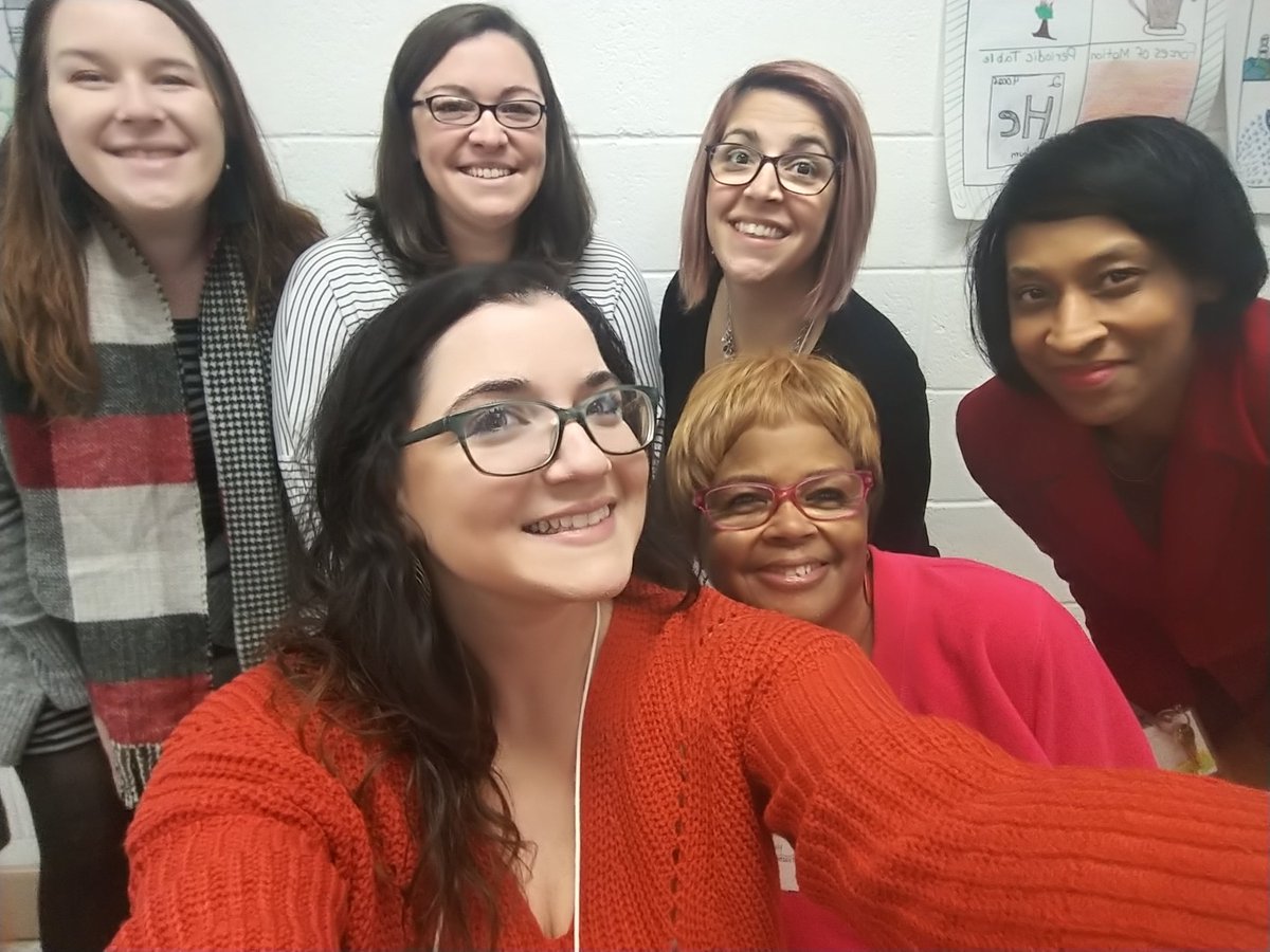 jacfrenda's tweet photo. Math conference with awesome Arrowhead peeps!! #tctmath2019 @MrsKatChandler @ashme104 @MyTeachingLife2 https://t.co/oh927ZqDEc