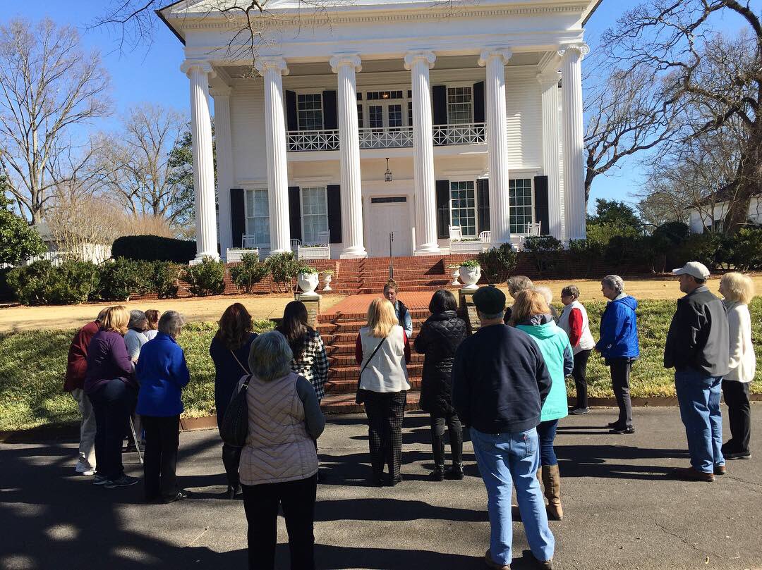 FieldingLewisGA's tweet photo. We had such a wonderful time visiting the Chieftains Museum and the Martha Berry House and Museum. Thank you for preserving and sharing so much history! #FieldingLewis #FieldingLewisDAR #ChieftainsMuseum #MarthaBerryHouse #history #GADAR #TodaysDAR https://t.co/KnewmmGOjw