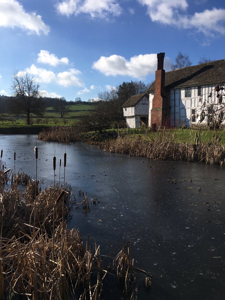 sallyjwatson's tweet photo. Herefordshire has scrubbed up pretty well post #snowmageddon #walkswithdad https://t.co/721sW12Ayy