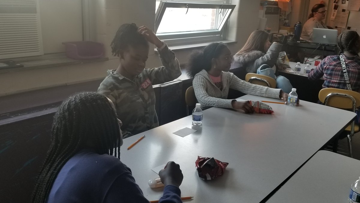 llenod's tweet photo. In the classroom brainstorming ways we can make a difference in our community. #middlegradespartnership https://t.co/H5iSkIA6RS