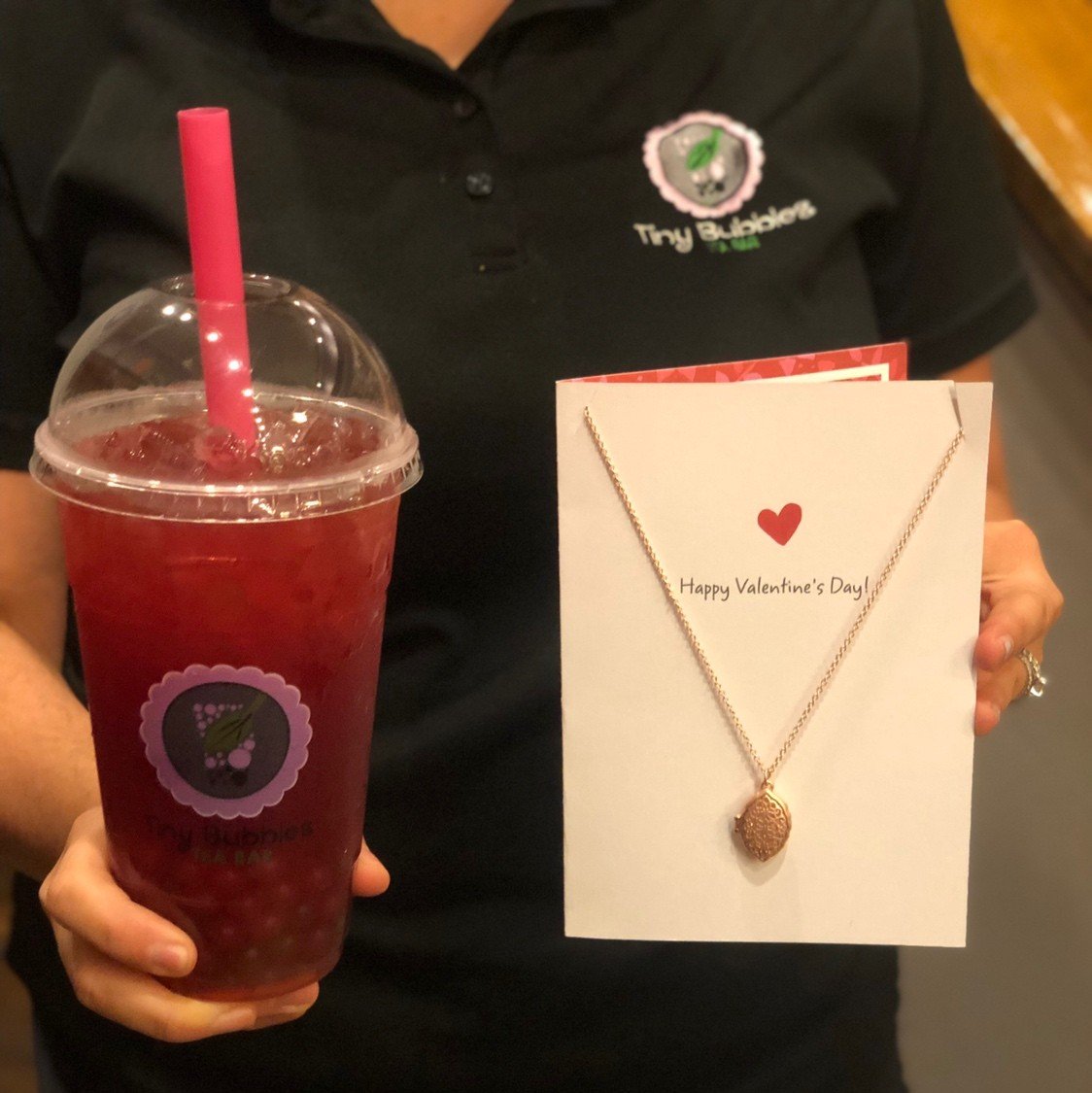 TinyBubblesTea's tweet photo. Our Gift Shop is filled with lovely Valentine's Day Gifts! The perfect excuse to come get #BubbleTea https://t.co/5sNR2WfI2Z