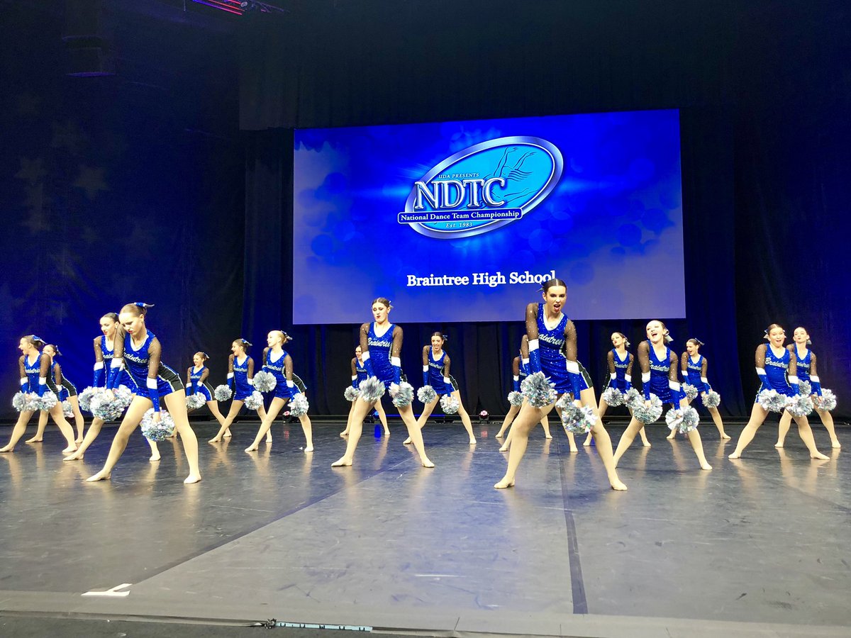 UDAnews's tweet photo. There’s nonstop excitement and movement in Large Varsity Pom Semi-Finals! #UDAnationals https://t.co/bsOrLVkgWK