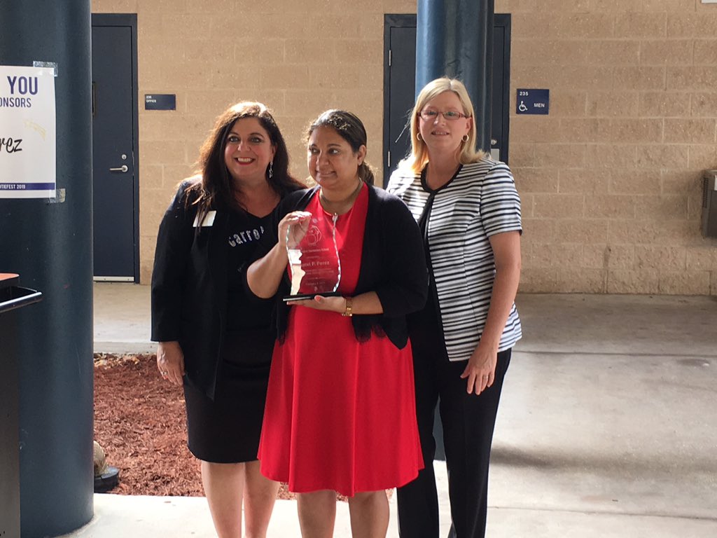 Former CarrollwoodES student, Tunvi P. Perez recognized at the dedication of the tech lab today! <a href="/Jeff_Eakins/">Jeff Eakins</a> @CarrollwoodElem
