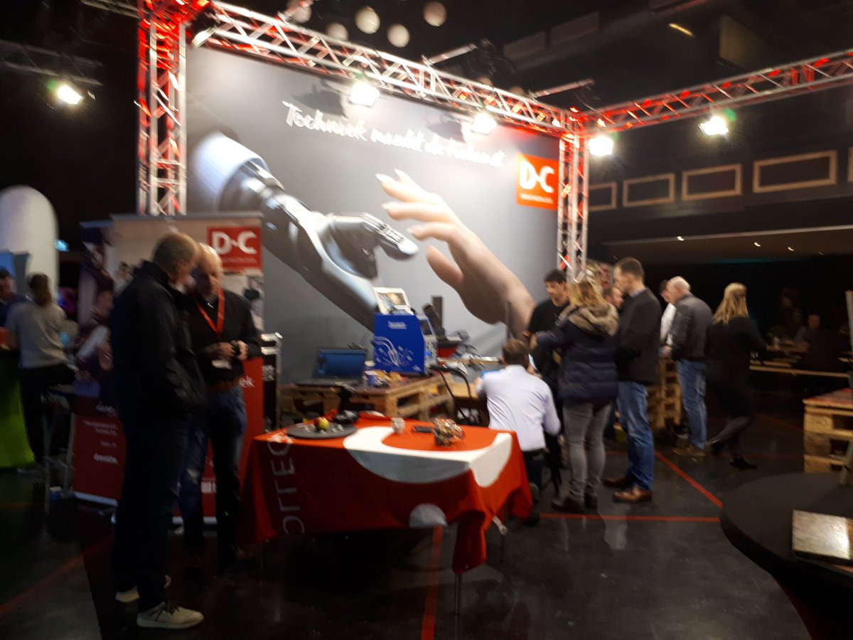 liesbeth_horstm's tweet photo. @DrentheCollege Toppers bedankt!!Mede dankzij jullie was #innofuture een groot #succes!! #TECHFESTIVAL #Techniekisfun #Emmen Volgend jaar weer! @LindaMeijerA https://t.co/I6zgXXzqlT