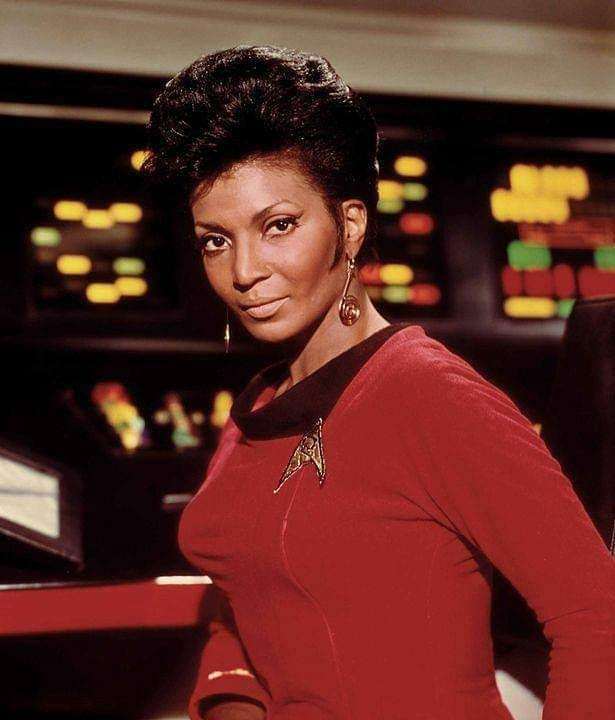 SweetVanLoan's tweet photo. Happy #BlackHistoryMonth - one of my lifelong heroines has been Nichelle Nichols! She is an actor, singer &amp; dancer and broke through barriers when she became Uhura on #StarTrek. #myhero #shero https://t.co/t9yZ827d94 https://t.co/M4jxjUzqrt