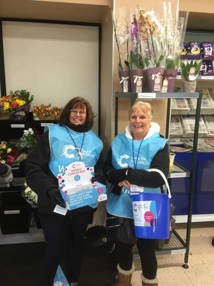 plymrelay's tweet photo. Lots of teams out collecting for #WorldCancerDay for @CR_UK here in @Tesco stores in #Plymouth https://t.co/dvQxKN6PW1