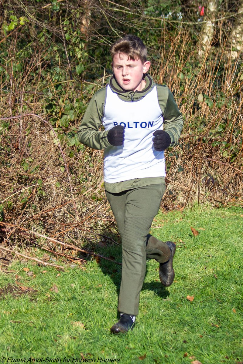 queensparkjnrpr's tweet photo. Great running #Bolton @bolton_sport @GreaterSport #GreaterManchesterSchoolsXC https://t.co/UsRQ2zufGM